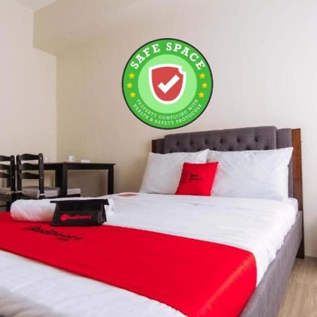 Hotel Reddoorz Premium @ Vista Heights Legarda Manila Esterno foto