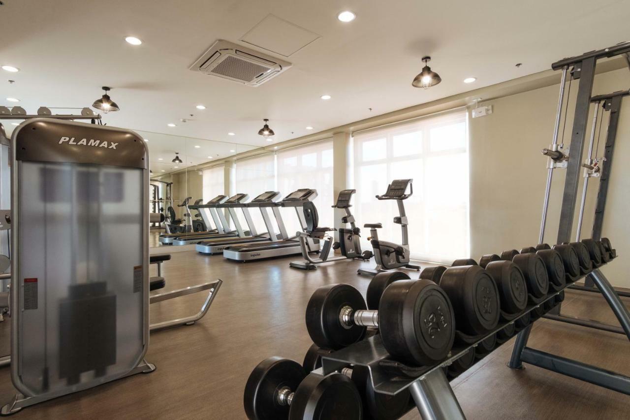 Hotel Reddoorz Premium @ Vista Heights Legarda Manila Esterno foto